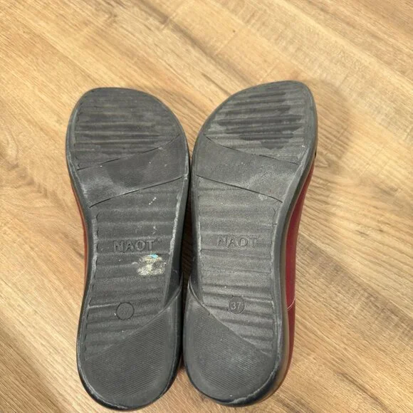 Naot Red Leather Flat Slip On Shoe Comfort Patent Leather Accents 37 - Picture 7 of 8